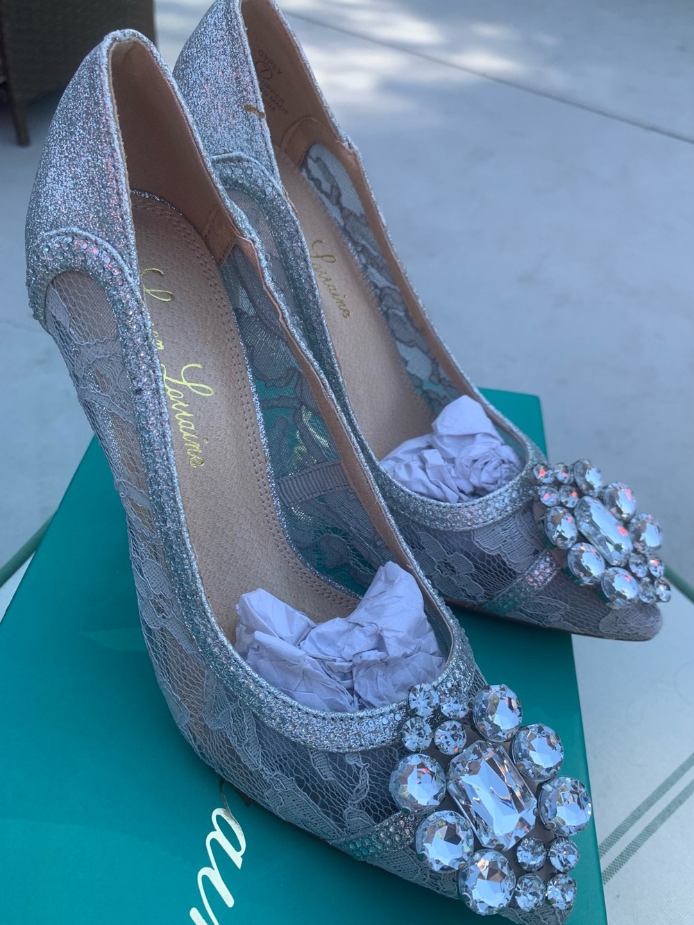 NWOT Silver Lace & Glitter High Heel Pumps with Crystal Accent - Picture 12 of 13